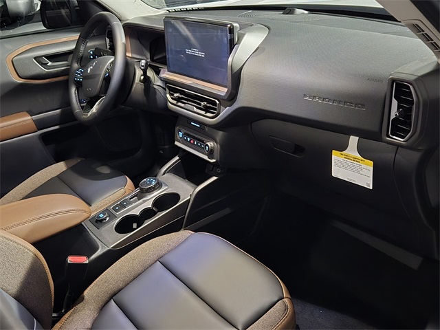 2025 Ford Bronco Sport Outer Banks photo 4