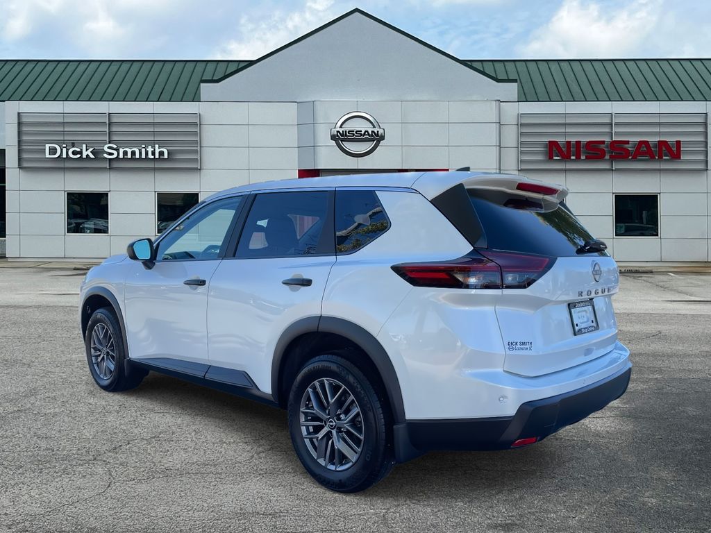 2025 Nissan Rogue S photo 2