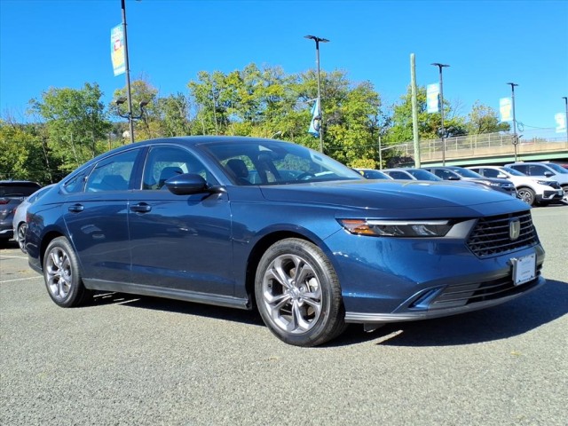 2024 Honda Accord EX's photo