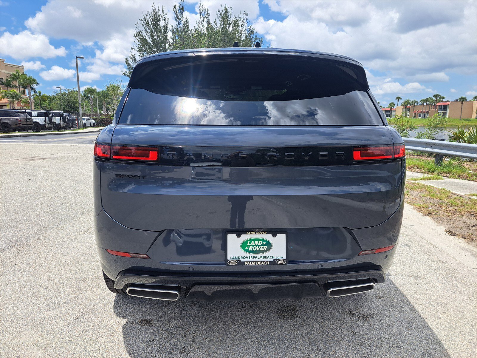 2025 Land Rover Range Rover Sport SE photo 6