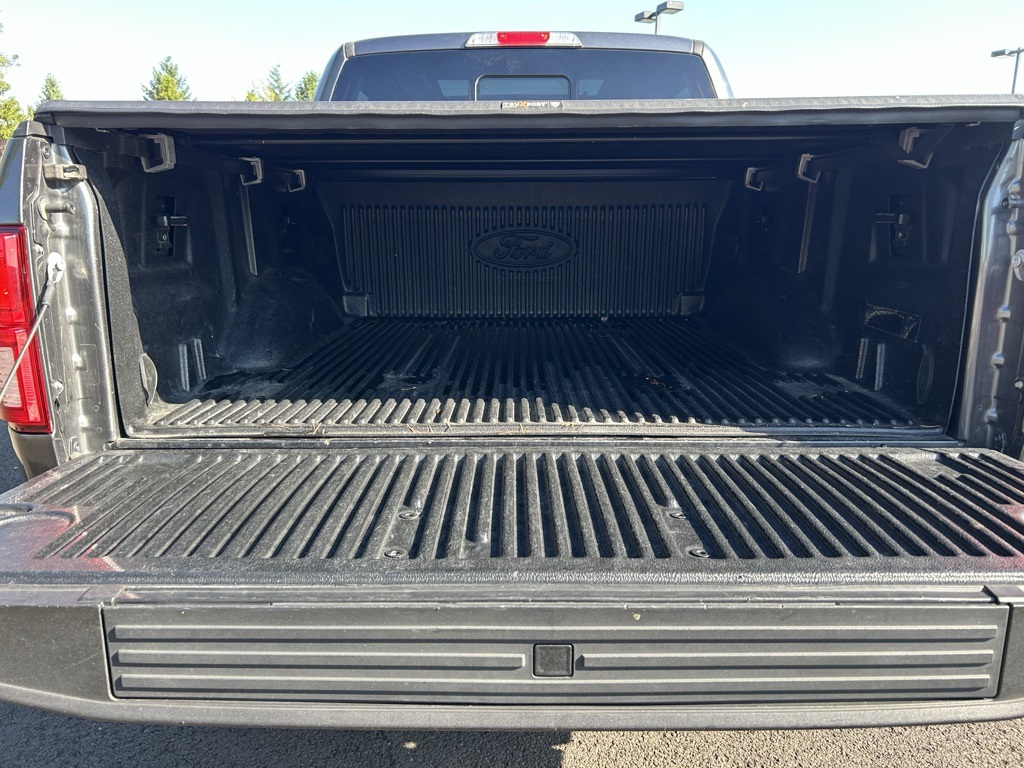 2018 Ford F-150 Lariat photo 29