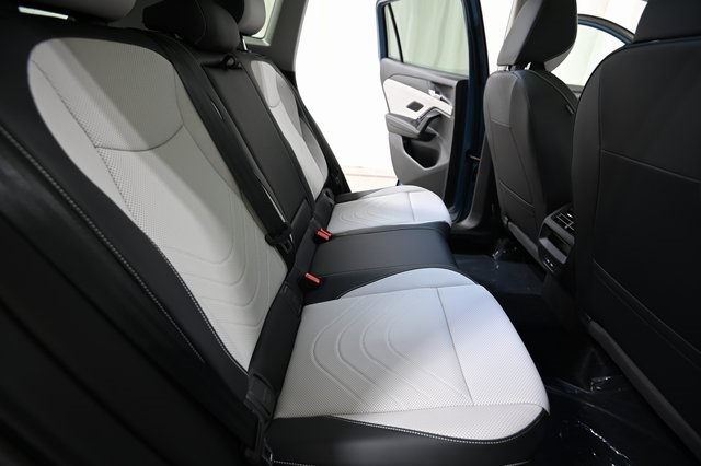 2025 Volkswagen Tiguan SE photo 24