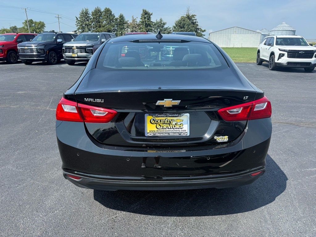 2024 Chevrolet Malibu 1LT photo 3