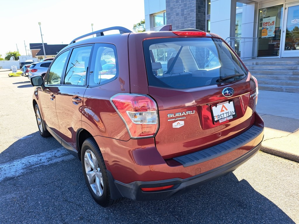 2016 Subaru Forester 2.5i photo 4