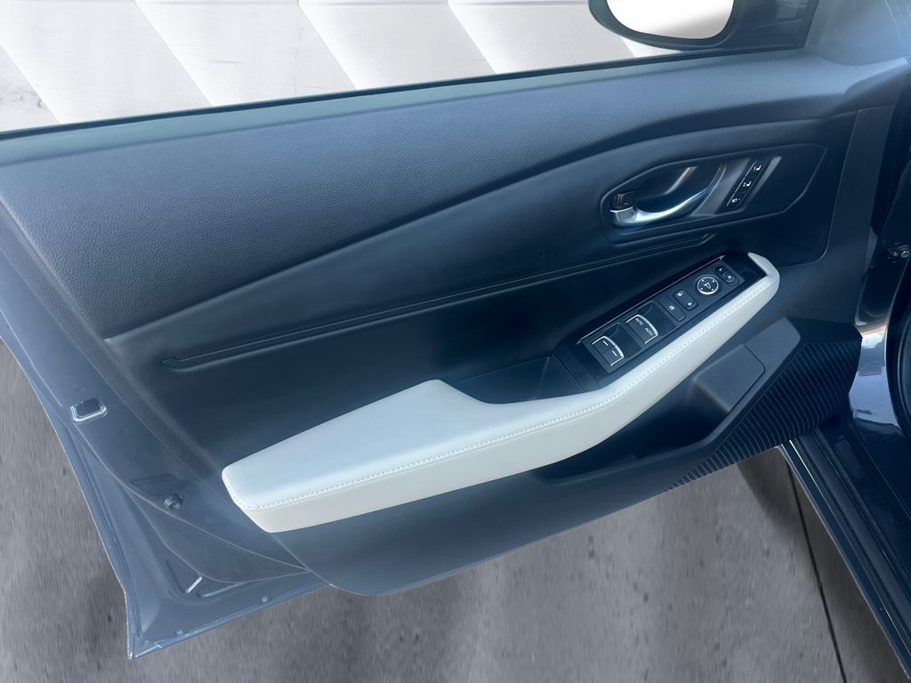 2024 Honda Accord Hybrid Touring photo 12