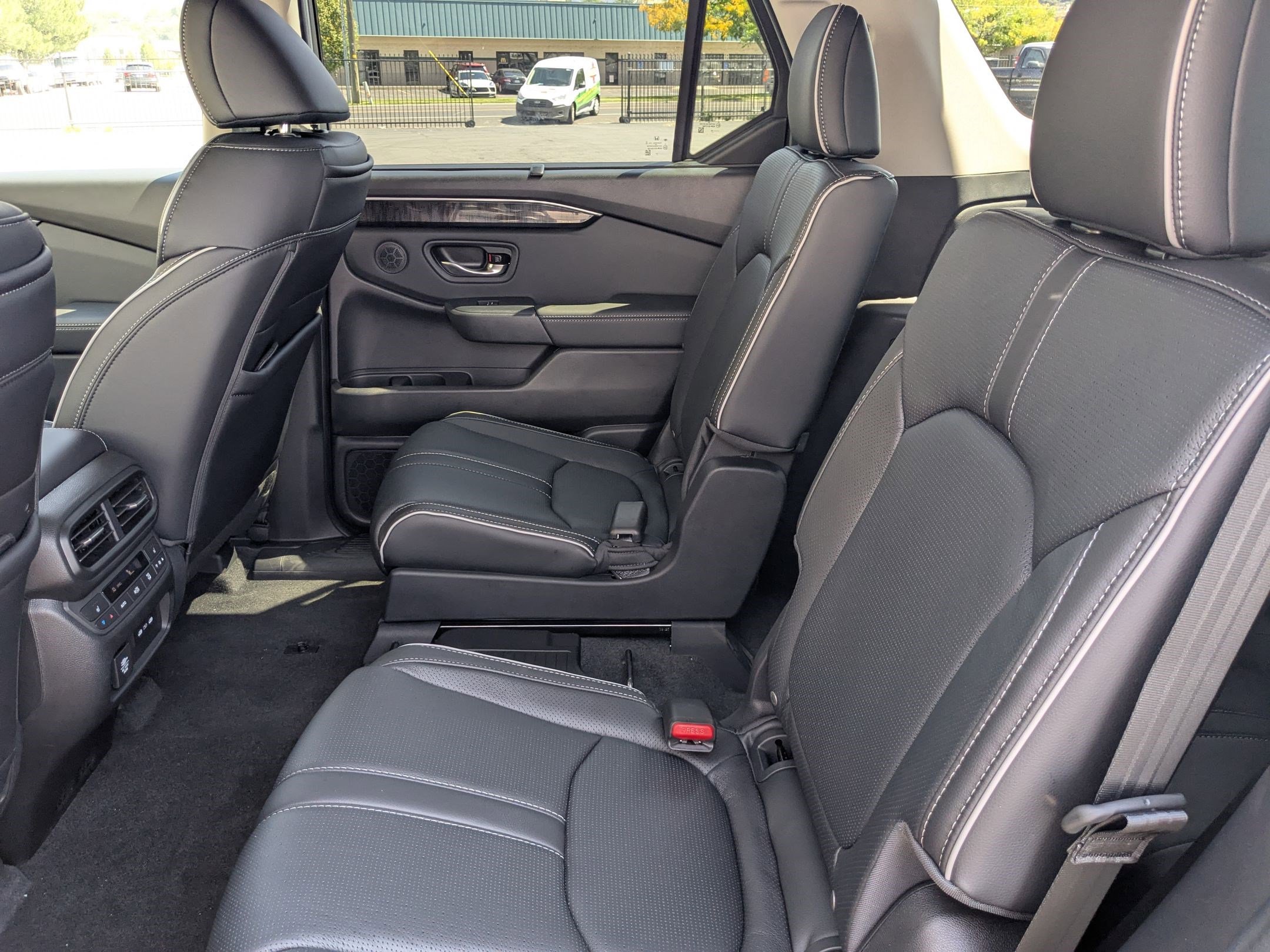2025 Honda Pilot Elite photo 16
