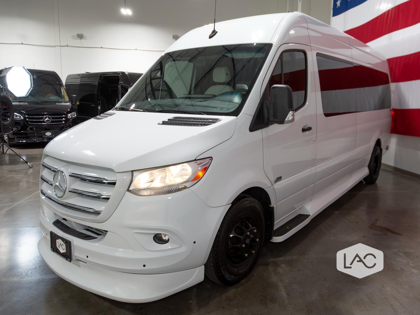 2021 Mercedes Benz Sprinter Crew Van photo 17