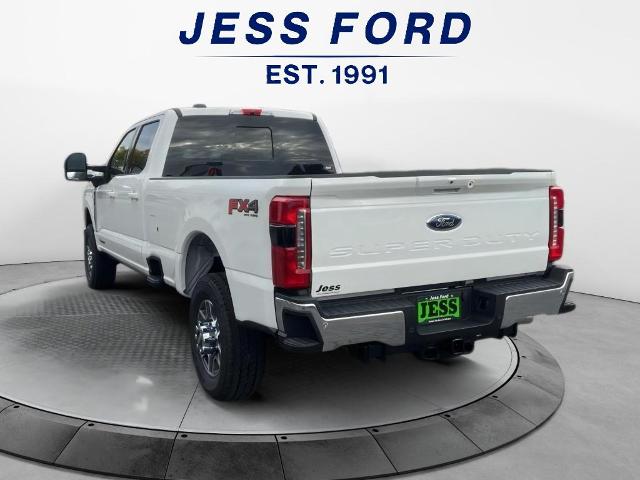 2026 Ford F-350 Lariat photo 3