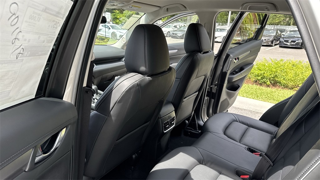 2025 Mazda CX-5 2.5 Select photo 34