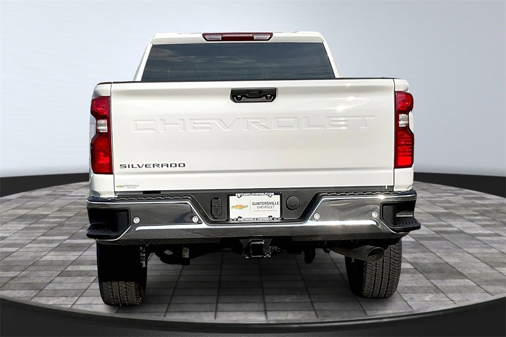 2025 Chevrolet Silverado 2500HD photo 4