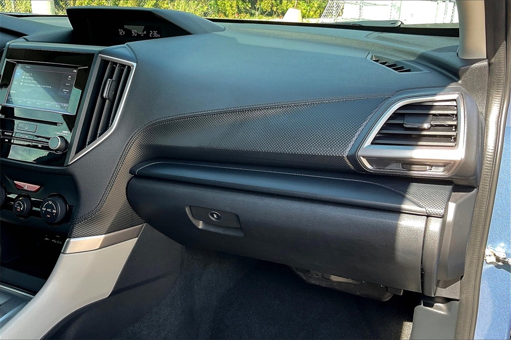2022 Subaru Forester Base photo 16