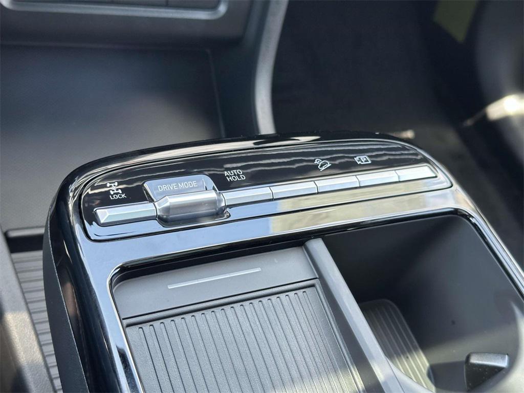2025 Hyundai Tucson Hybrid SEL Convenience photo 18