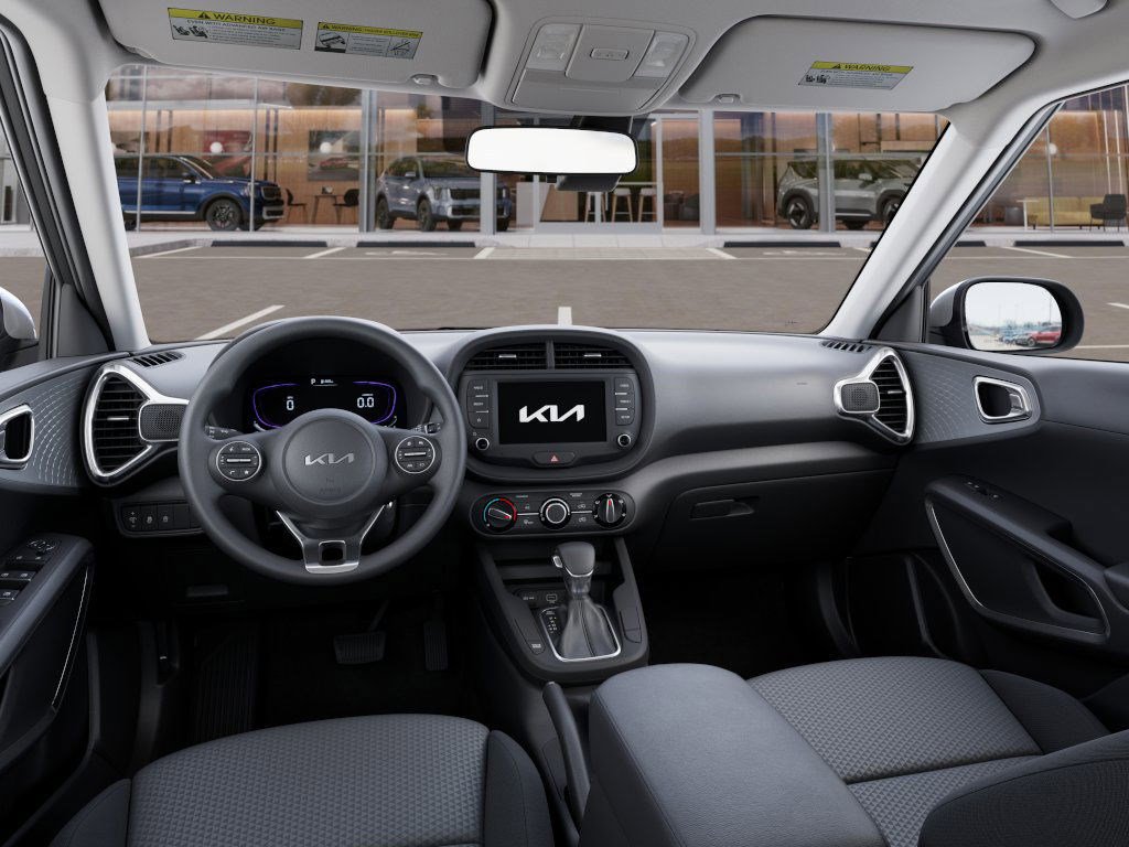 2025 Kia Soul LX photo 14