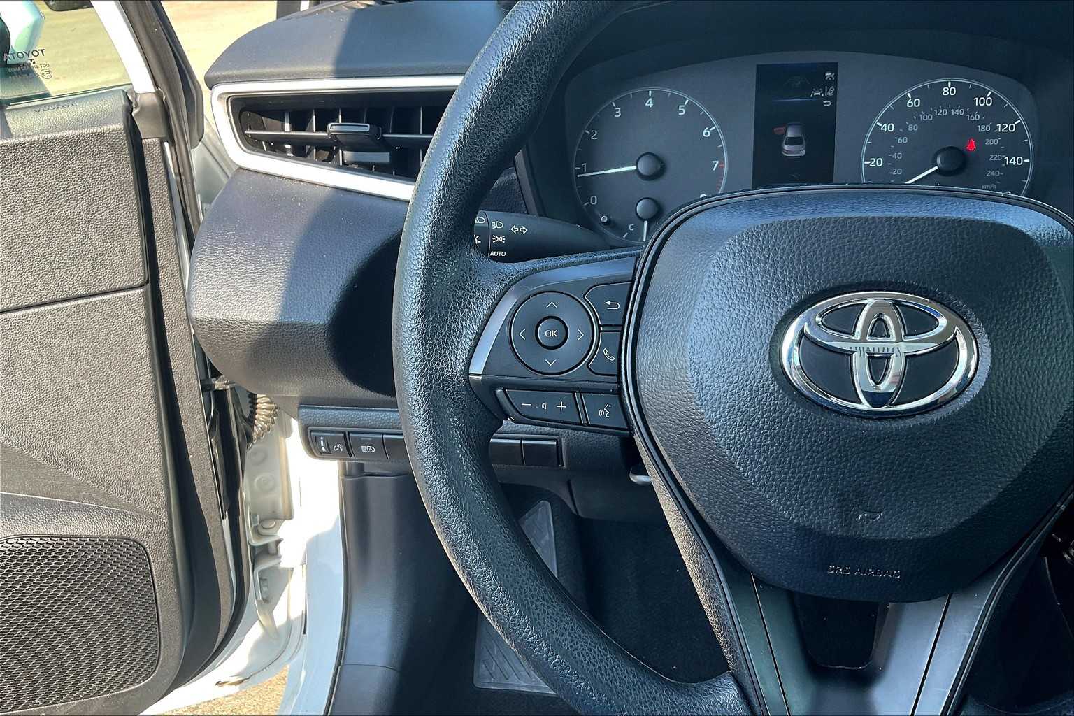 2024 Toyota Corolla LE photo 22