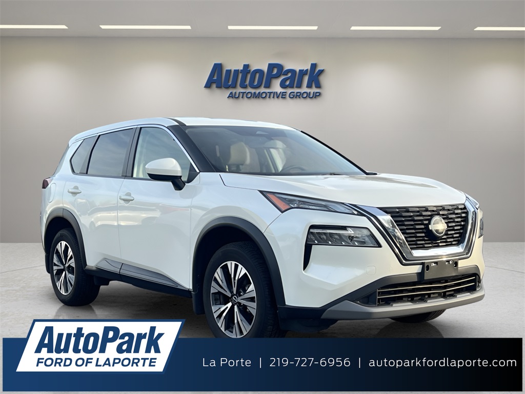 2023 Nissan Rogue SV's photo