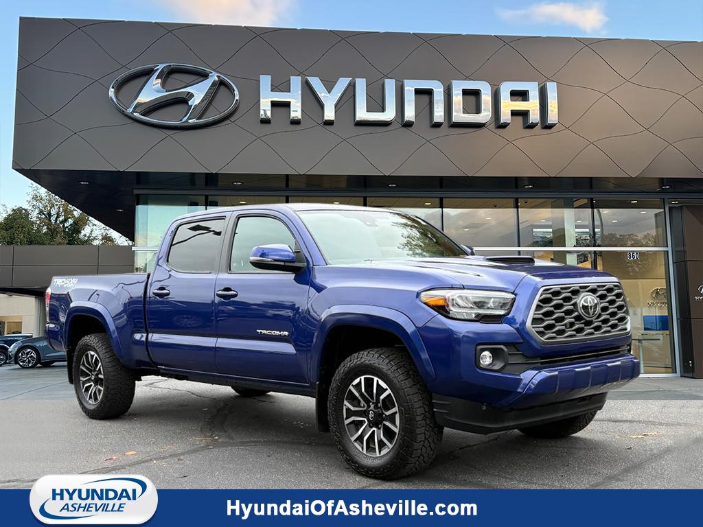 2023 Toyota Tacoma TRD Sport's photo