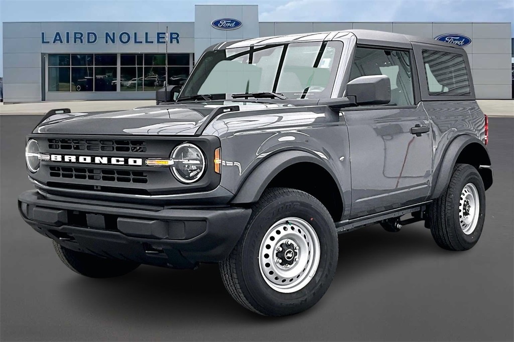 2025 Ford Bronco 2-Door Base's photo