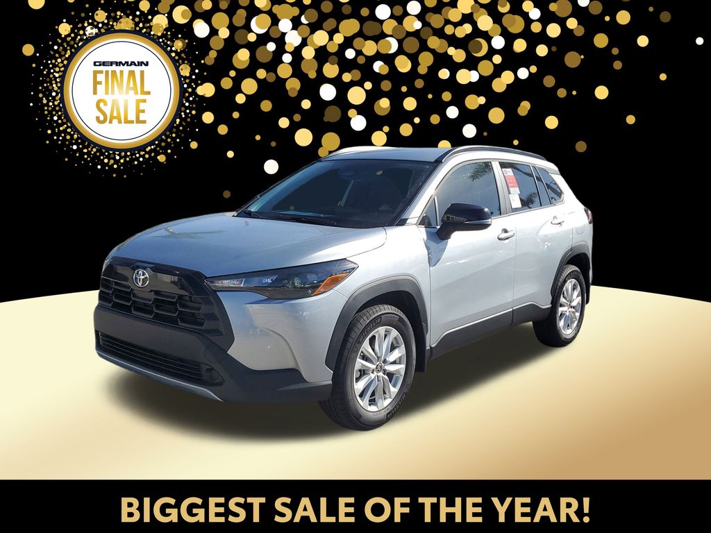 2026 Toyota Corolla Cross LE's photo