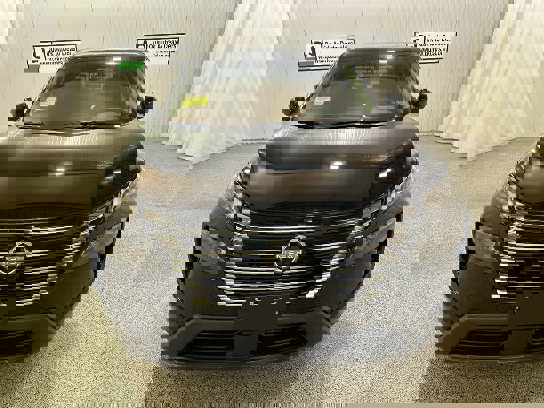 2026 Nissan Rogue SV photo 2