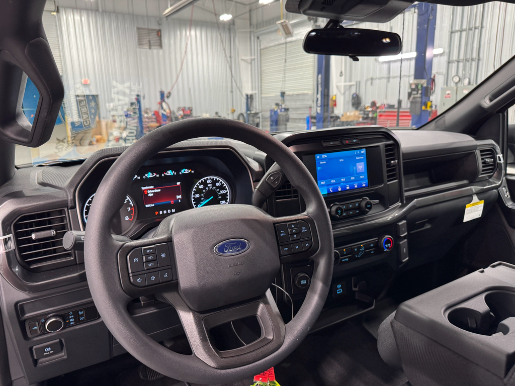 2023 Ford F-150 XL photo 4