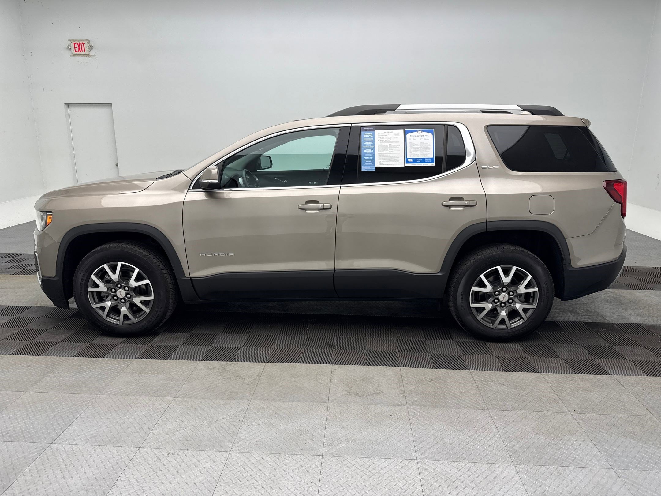 2022 Gmc Acadia SLE photo 2