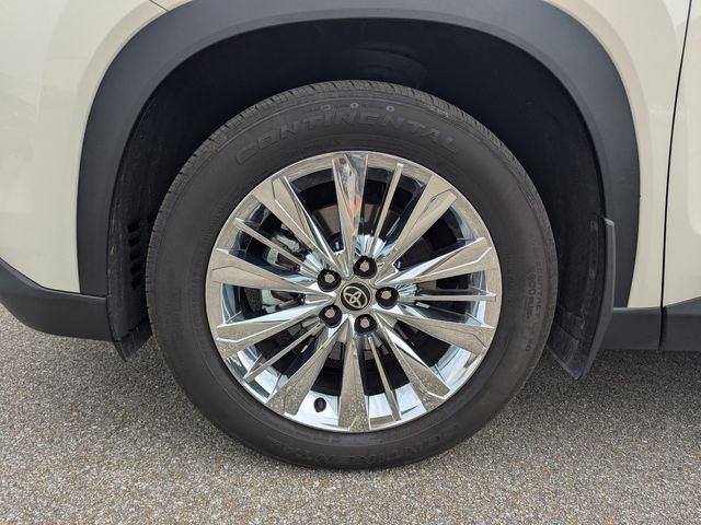 2024 Toyota Grand Highlander XLE photo 10