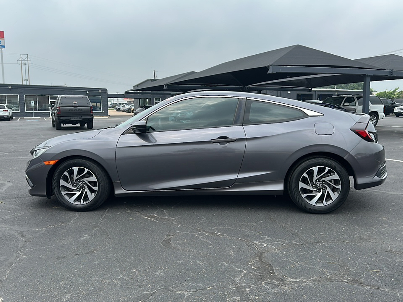 Used 2019 Lunar Silver Metallic Honda LX image 5