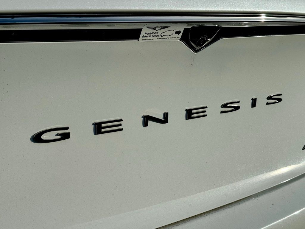 2025 Genesis G80 2.5T AWD photo 12
