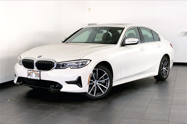 2021 BMW 3 Series 330i's photo