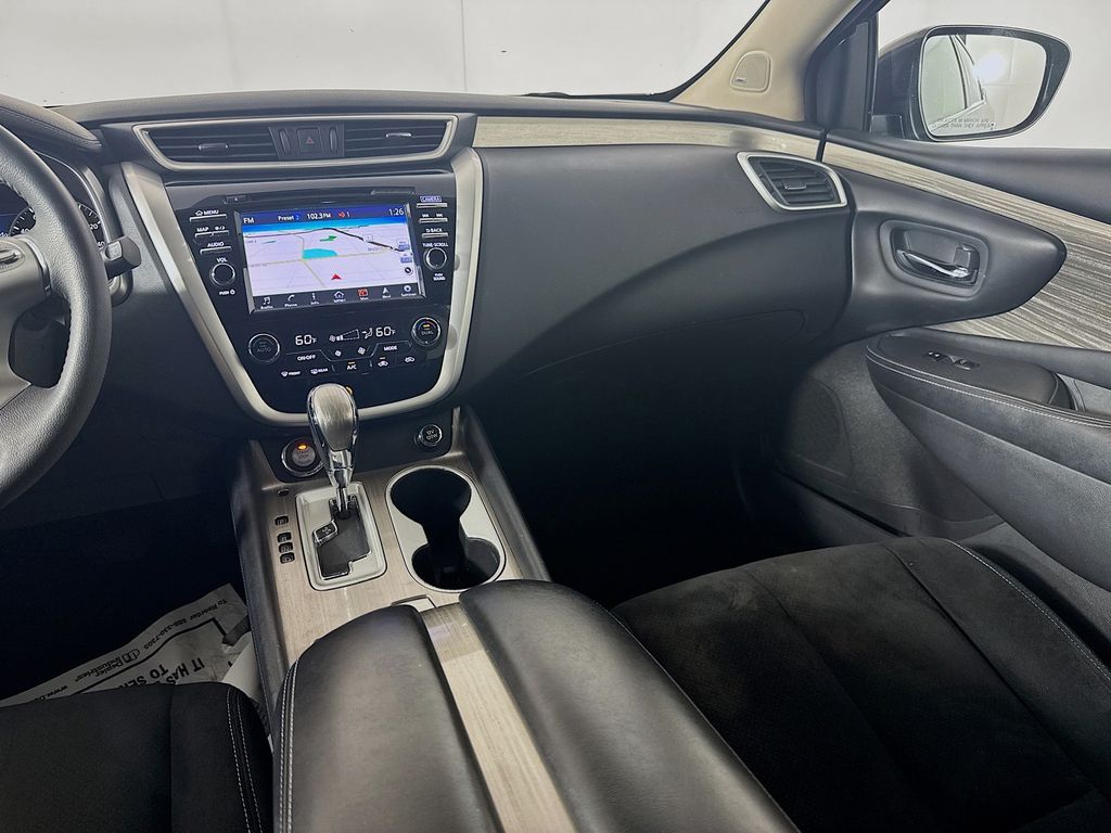 2016 Nissan Murano SV photo 28