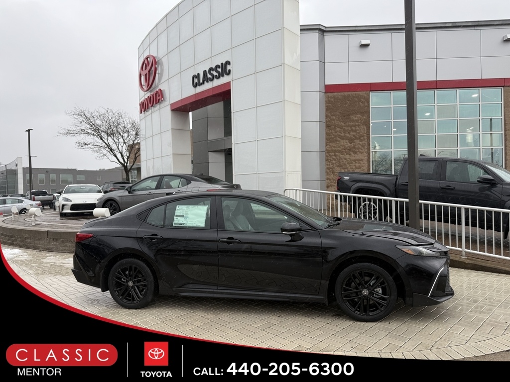 2026 Toyota Camry SE's photo