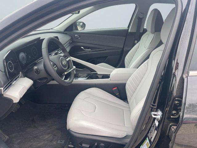 2025 Hyundai Elantra Limited photo 9