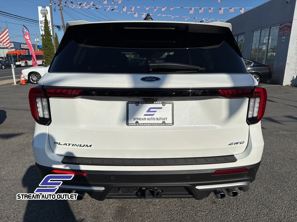 2025 Ford Explorer Platinum photo 5