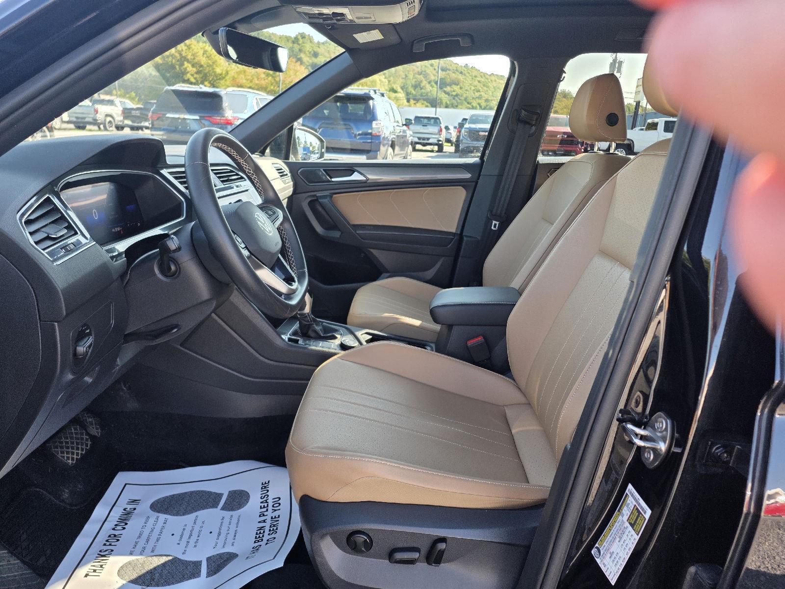 2022 Volkswagen Tiguan SE photo 12