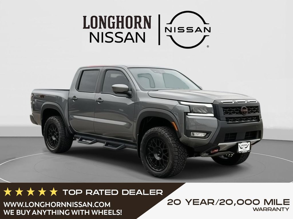 2026 Nissan Frontier PRO-4X's photo