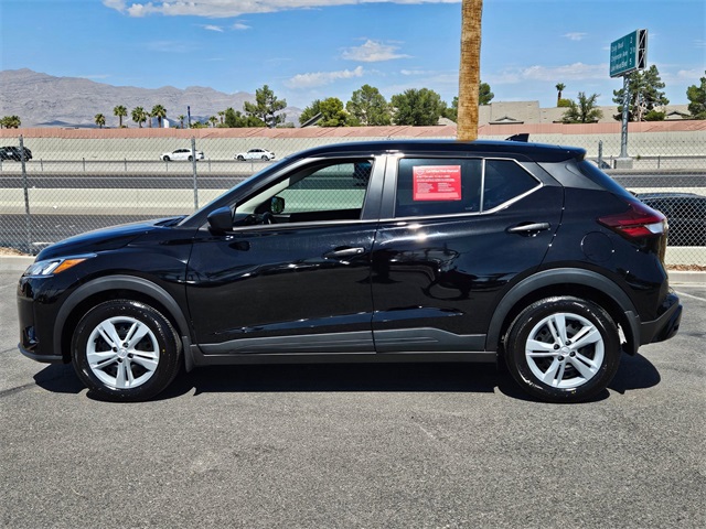 2025 Nissan Kicks Play S photo 12