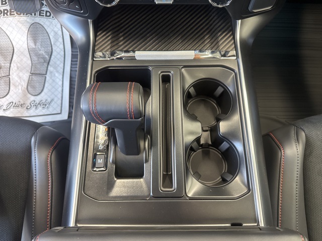 2025 Ford F-150 Raptor photo 40