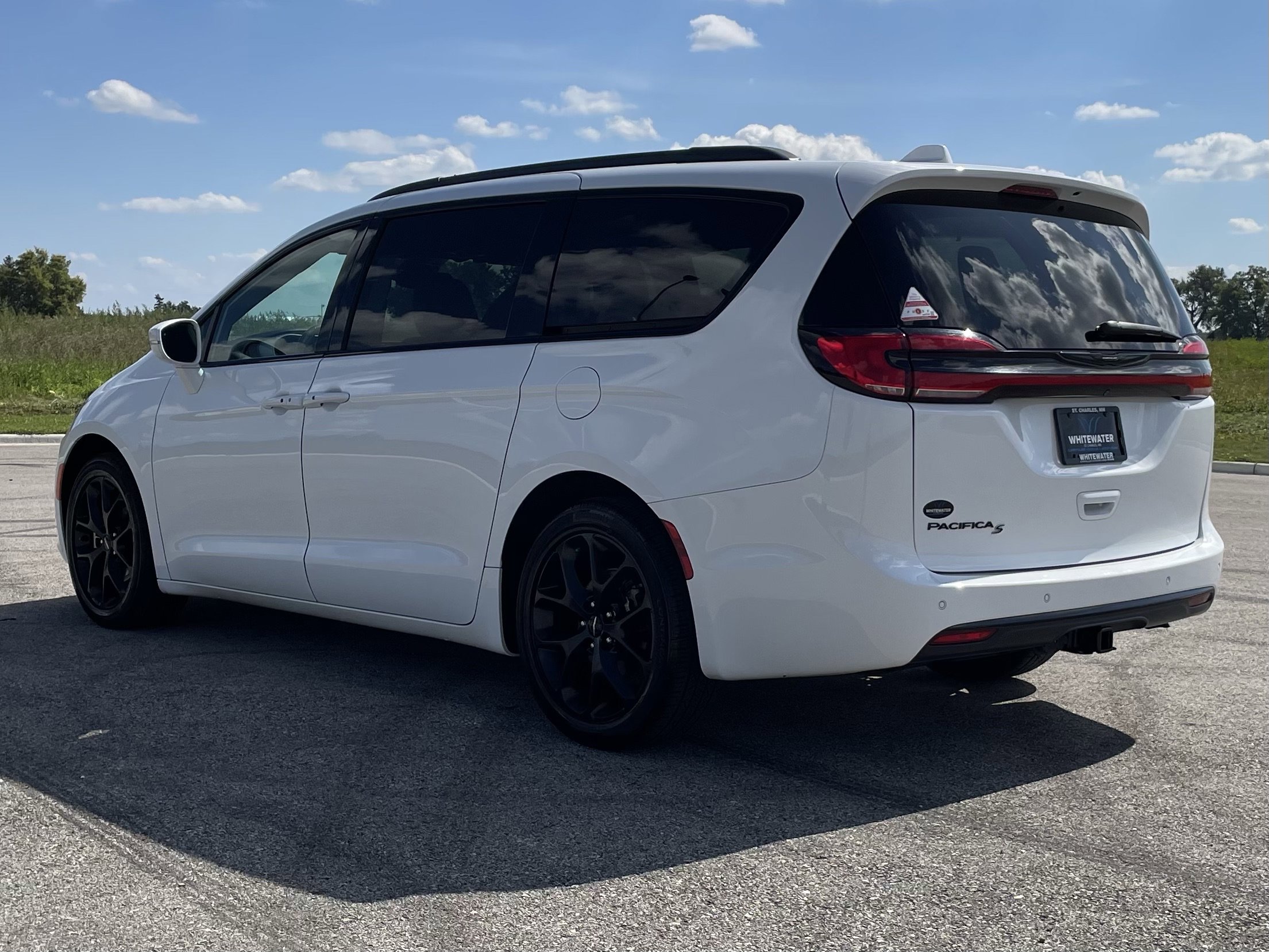 2021 Chrysler Pacifica Touring L photo 4
