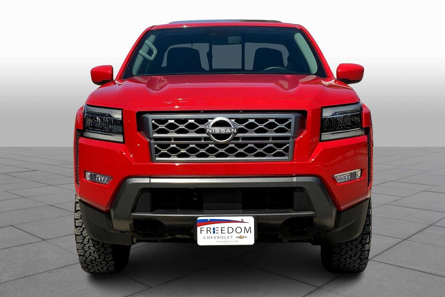 2023 Nissan Frontier SV photo 3