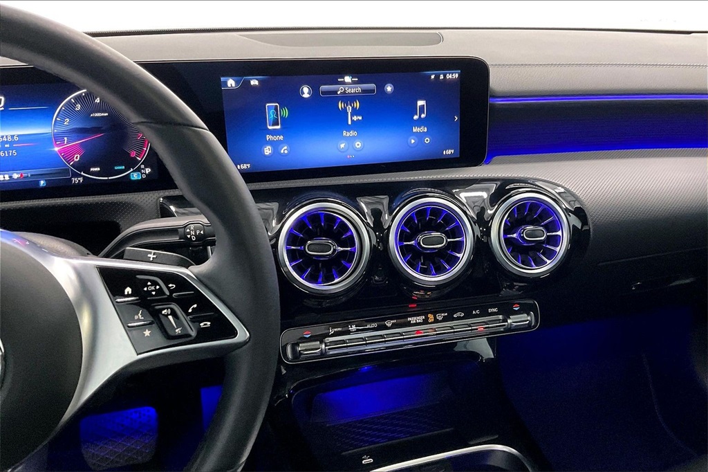 2025 Mercedes Benz CLA 250 photo 3