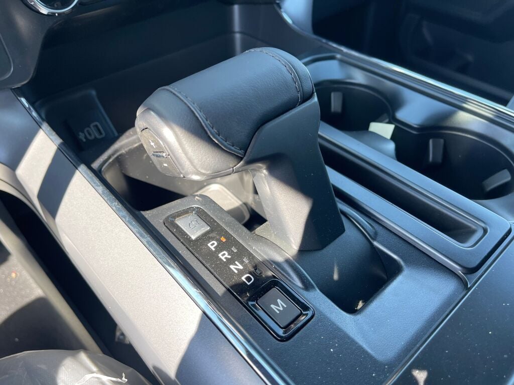2025 Ford F-150 XLT photo 10