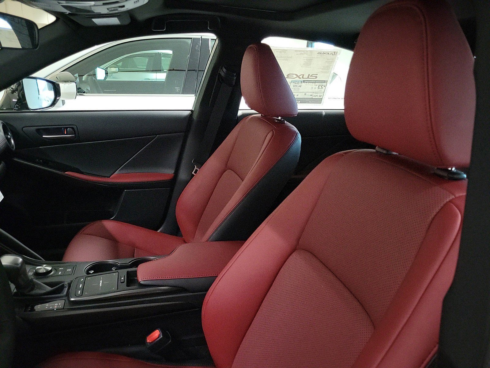 2025 Lexus IS 350 F SPORT photo 7