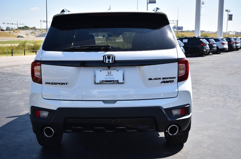 2024 Honda Passport Black Edition photo 5