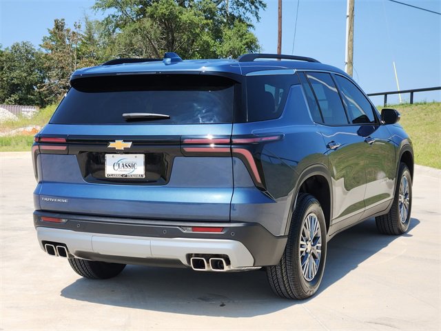 2026 Chevrolet Traverse photo 4