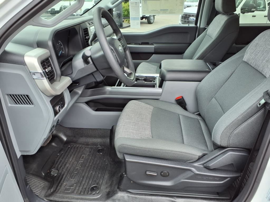 2024 Ford F-350 photo 4