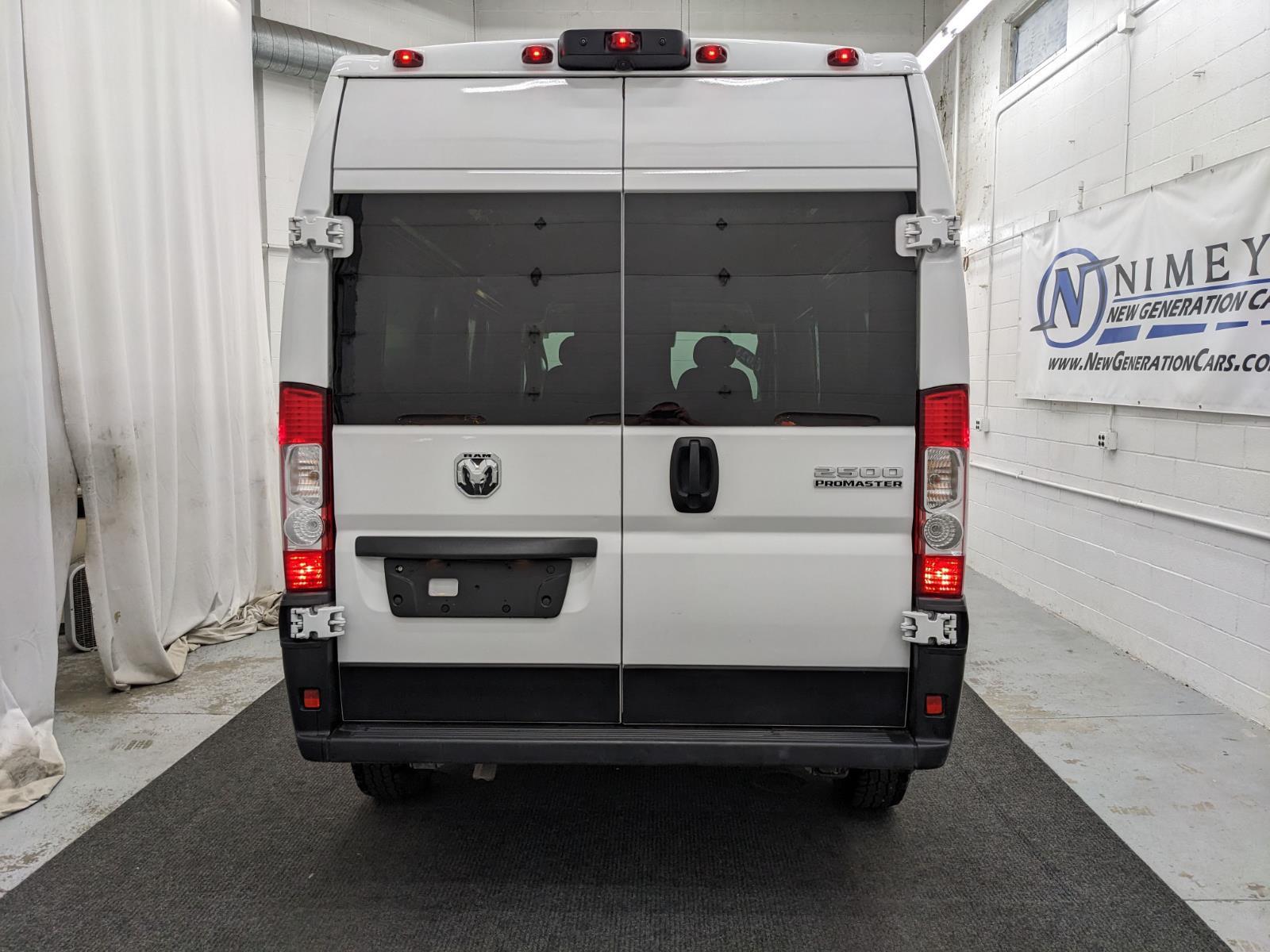 2023 Ram ProMaster 2500 photo 4