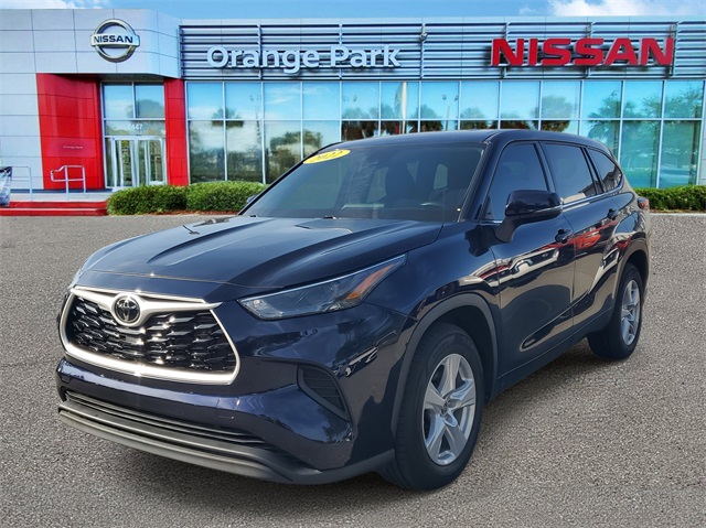2022 Toyota Highlander L photo 3