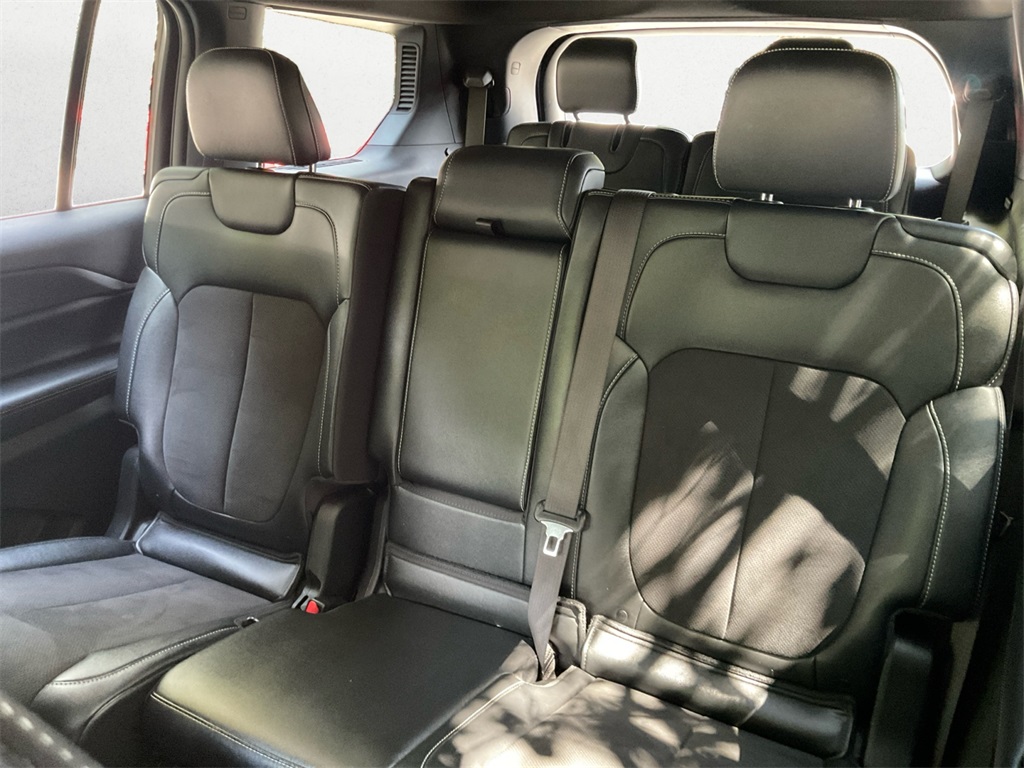 2024 Jeep Grand Cherokee Altitude photo 7