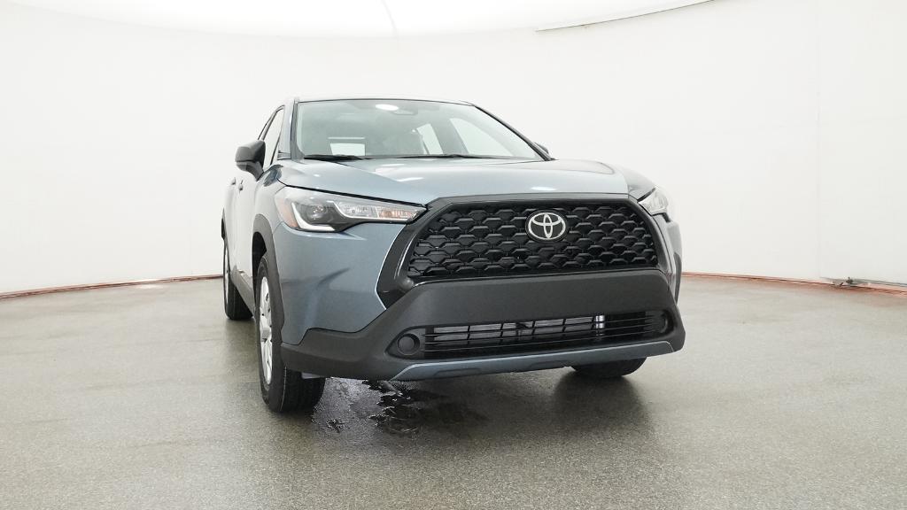 2025 Toyota Corolla Cross L photo 31