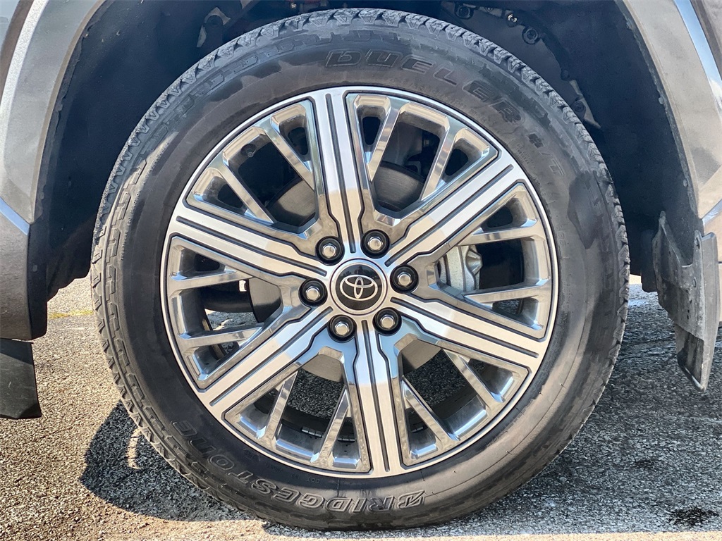 2024 Toyota Sequoia Capstone photo 10